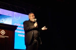 CONCIENCIA, EXPERIMENTADORES Y OVNIS con Nestor Berlanda